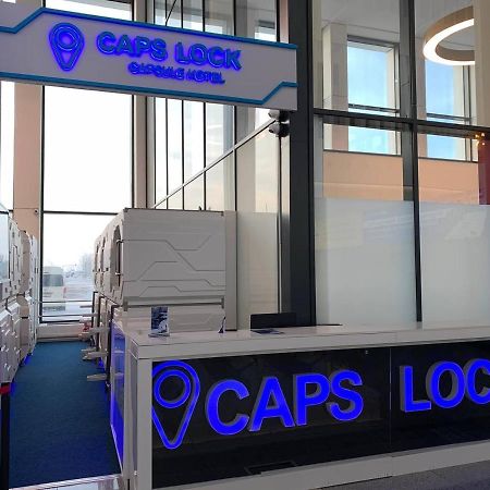 Caps Lock Airport Hotel アスターナ エクステリア 写真