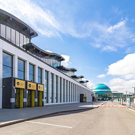 Caps Lock Airport Hotel アスターナ エクステリア 写真
