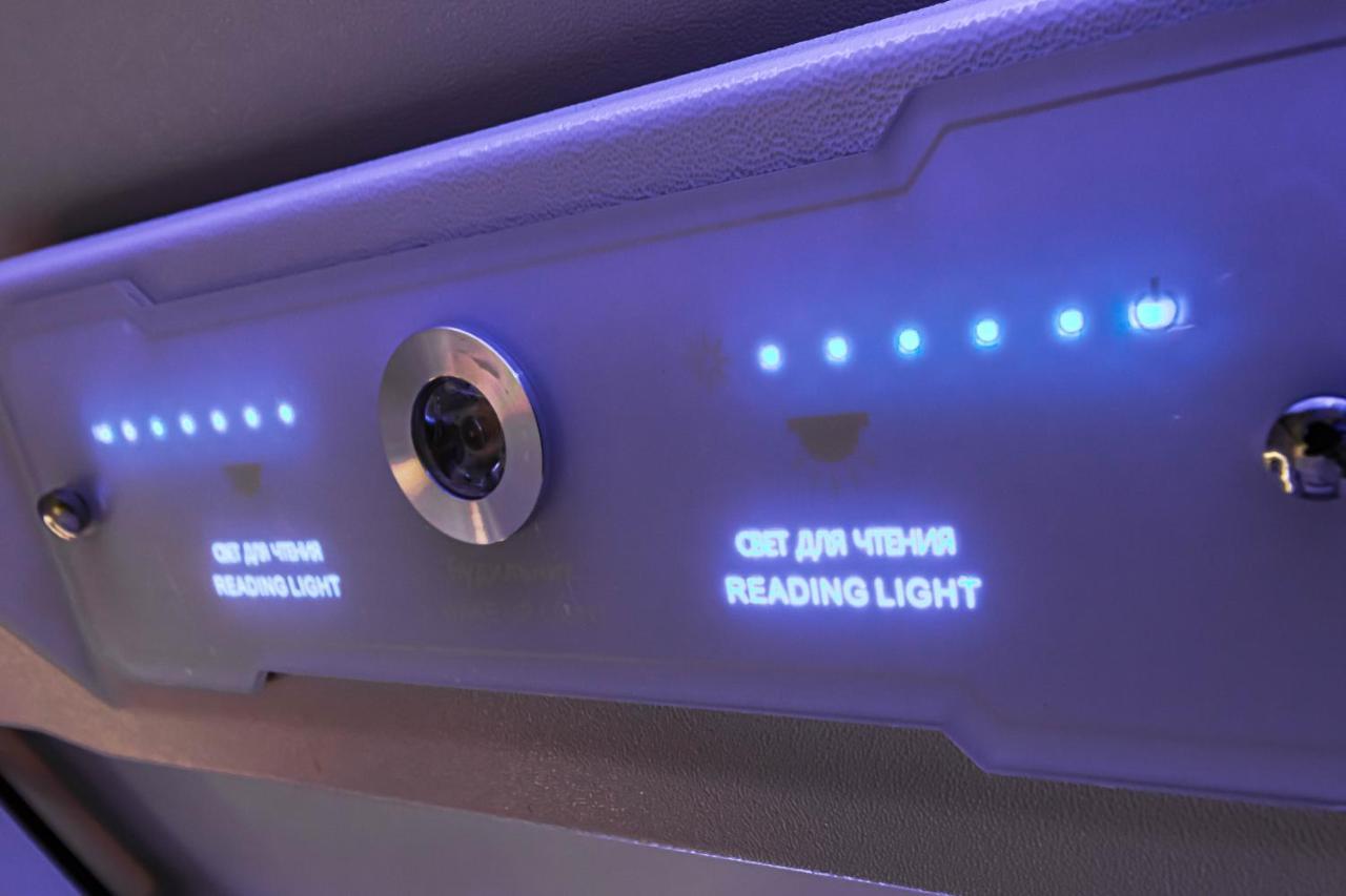 Caps Lock Airport Hotel アスターナ エクステリア 写真